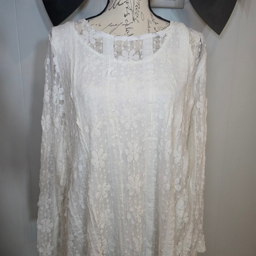 ATTITUDES by Renee White Lace Sheer Bell Sleeve Tunic Top Women's Size L whimsy - Picture 2 of 13